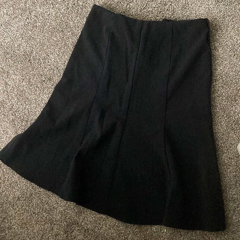 Pleated black skirt